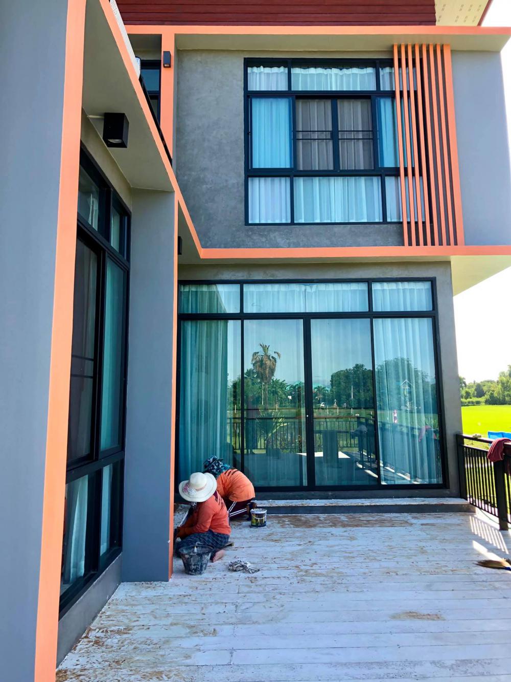 บ้านโมเดิร์น งบ 2.2 ล้านบาท ขนาด 200 ตร.ม.