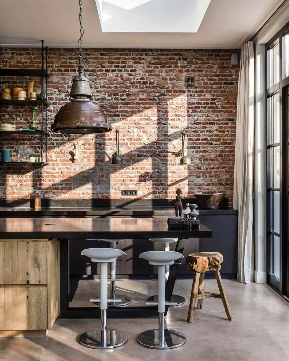 35 ไอเดียครัวในสไตล์ลอฟท์ เป็นบาร์นั่ง สวยเท่โดดเด่นน่าใช้งาน