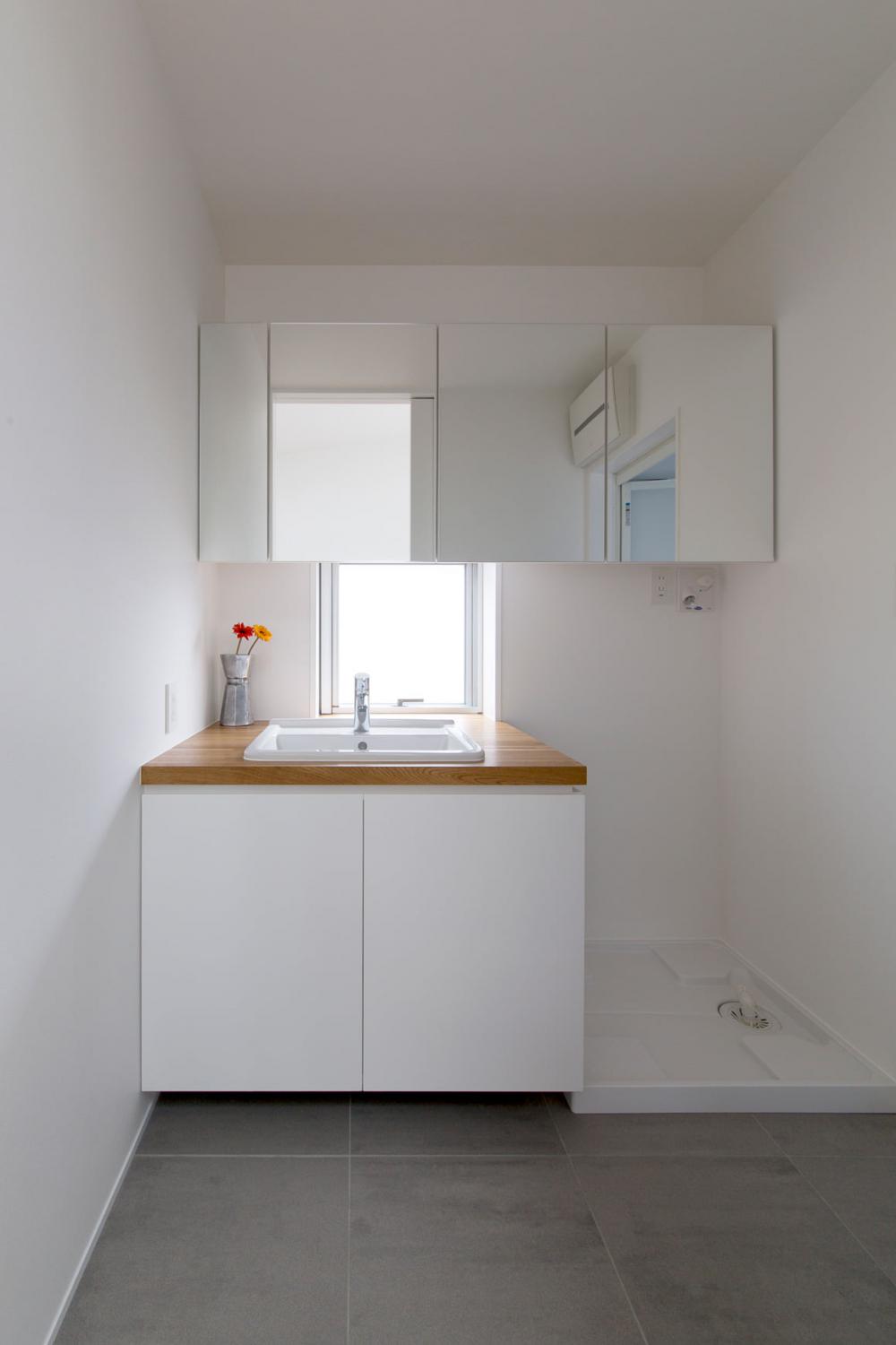 ไอเดียห้องน้ำโมเดิร์นในแบบญี่ปุ่น สวยงามเรียบง่าย