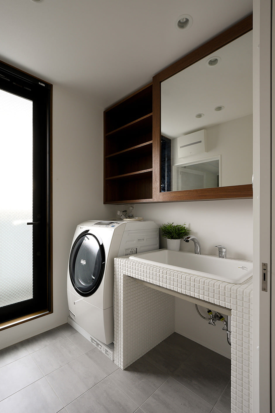 ไอเดียห้องน้ำโมเดิร์นในแบบญี่ปุ่น สวยงามเรียบง่าย