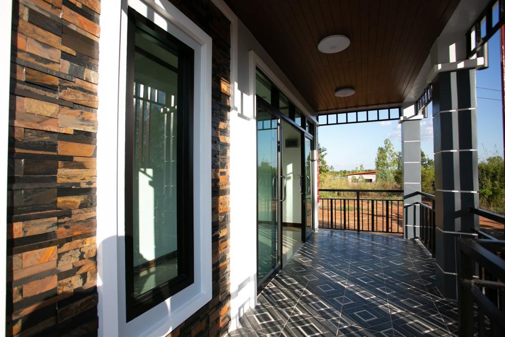 บ้านโมเดิร์น งบก่อสร้าง 1.2 ล้านบาท