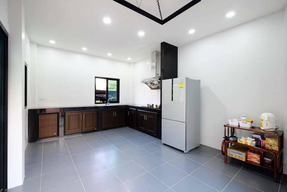 บ้านโมเดิร์น 9 ห้อง หรูหรา