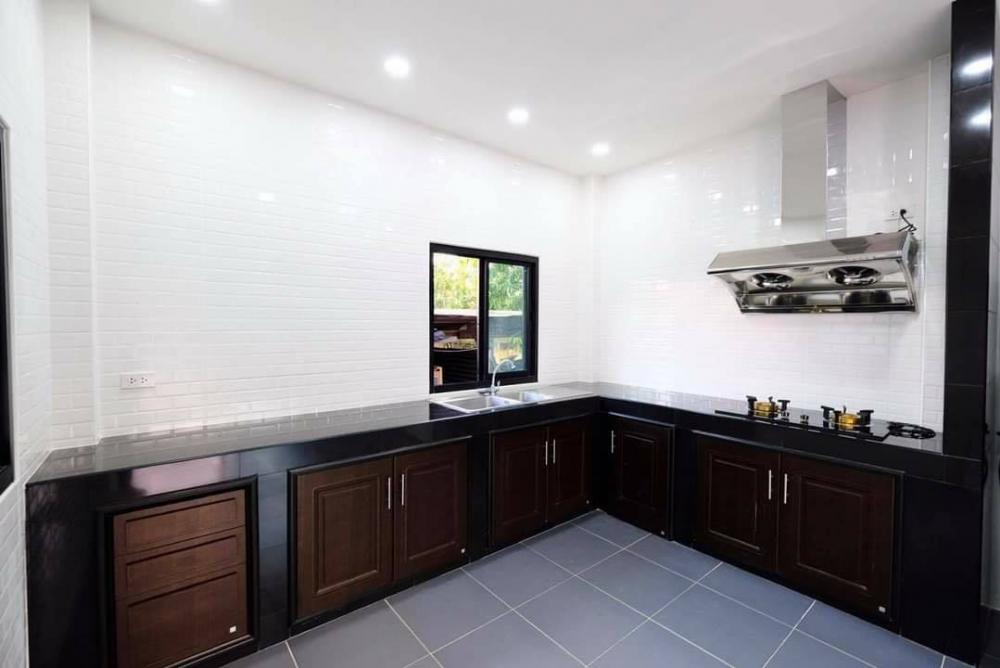 บ้านโมเดิร์น 9 ห้อง หรูหรา