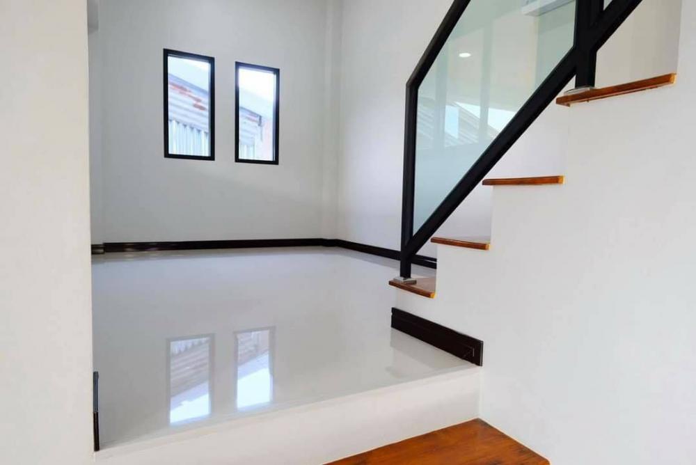 บ้านโมเดิร์น 9 ห้อง หรูหรา