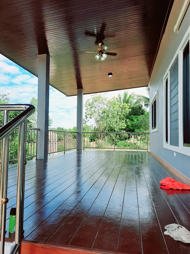 บ้านโมเดิร์น ขนาด 148.4 ตร.ม . งบ 1.8 ล้าน