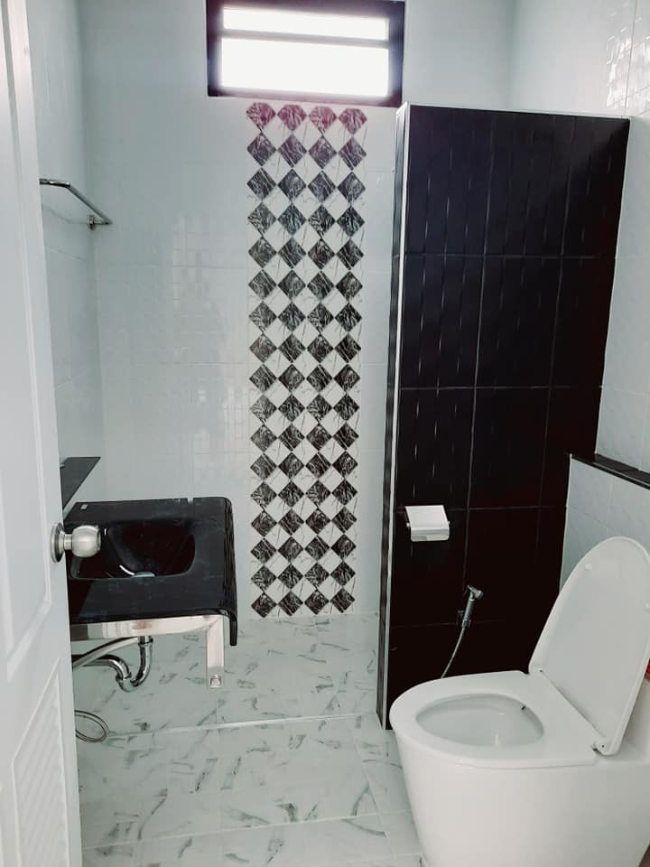 บ้านโมเดิร์น ขนาด 148.4 ตร.ม . งบ 1.8 ล้าน