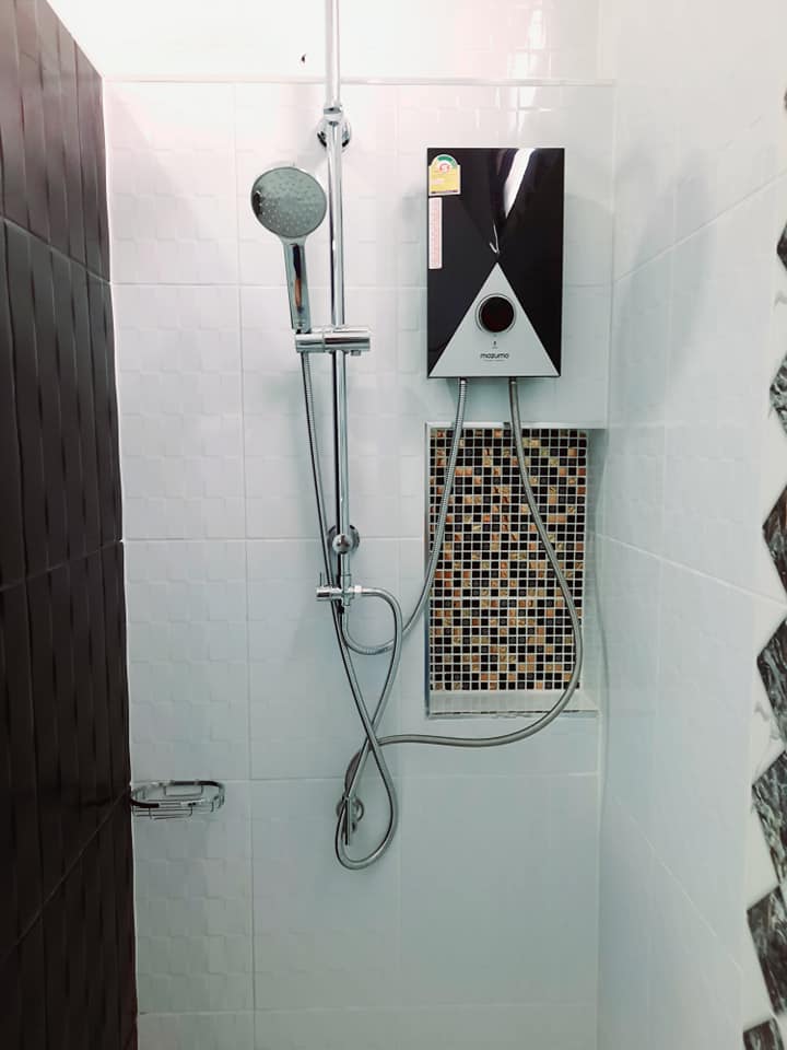 บ้านโมเดิร์น ขนาด 148.4 ตร.ม . งบ 1.8 ล้าน