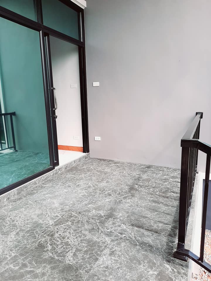 บ้านโมเดิร์น ขนาด 148.4 ตร.ม . งบ 1.8 ล้าน