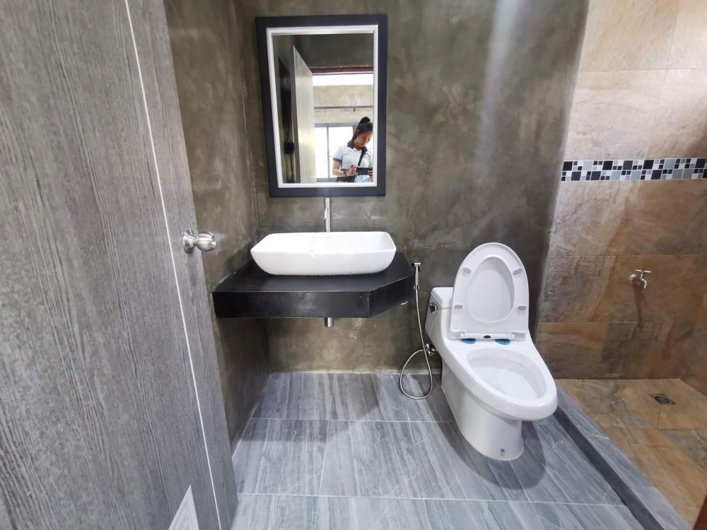 บ้านพักอาศัย ชั้นเดียว แนวโมเดิร์นทรอปิกคอล งบ 1.55 ล้านบาท