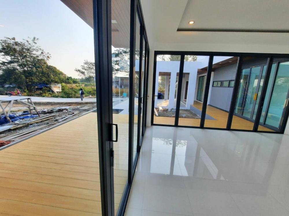 บ้านทรงกล่อง 2 ชั้น งบ 2.9 ล้านบาท สวยลงตัว