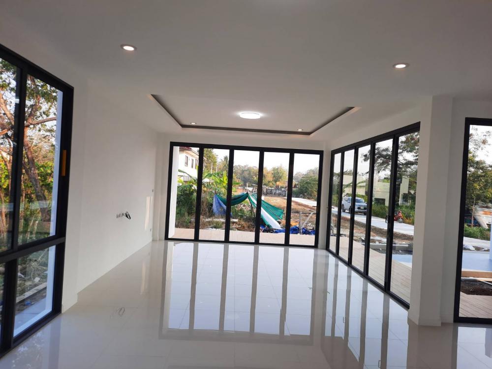 บ้านทรงกล่อง 2 ชั้น งบ 2.9 ล้านบาท สวยลงตัว