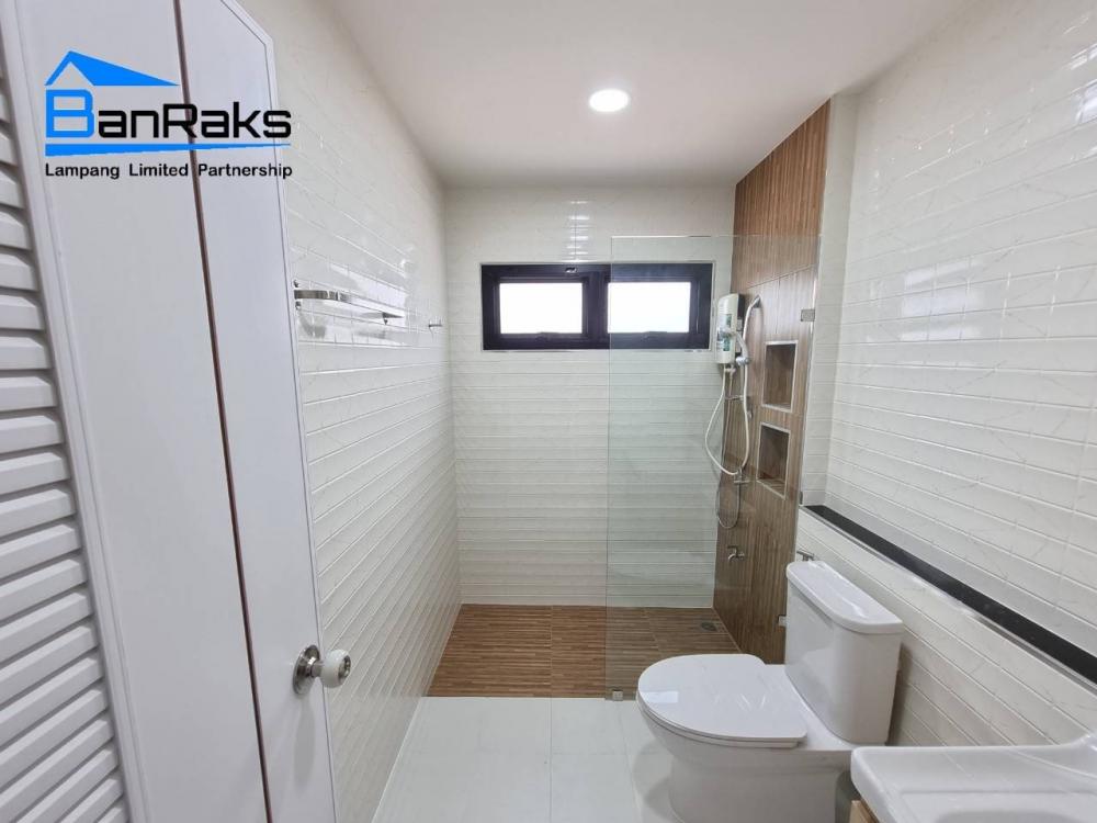 บ้านพักอาศัย ชั้นเดียว แนวโมเดิร์นทรอปิกคอล 3 ห้องนอน 2 ห้องน้ำ งบ 2.56 ล้านบาท