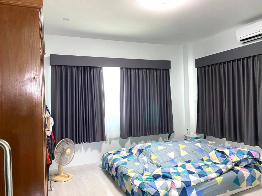 บ้านโมเดิร์น 2 ชั้น ชั้นล่างโถ่ง งบ 3.3 ล้านบาท