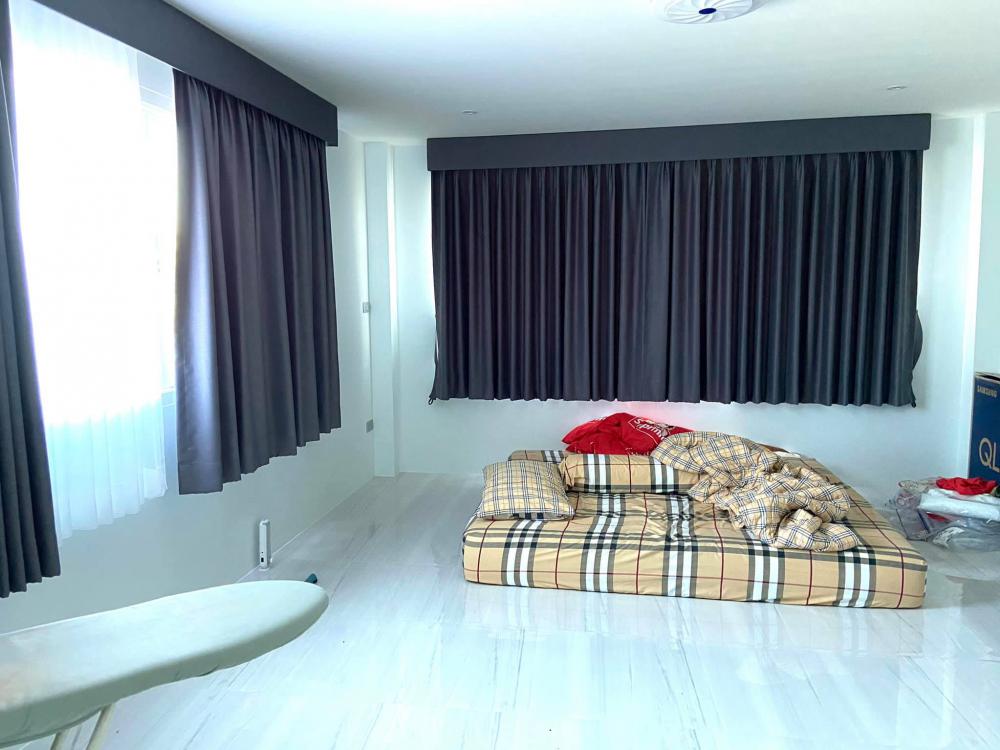 บ้านโมเดิร์น 2 ชั้น ชั้นล่างโถ่ง งบ 3.3 ล้านบาท