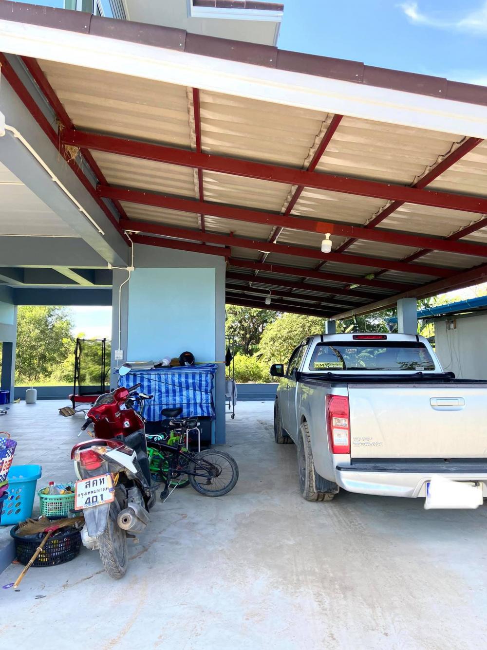 บ้านโมเดิร์น 2 ชั้น ชั้นล่างโถ่ง งบ 3.3 ล้านบาท