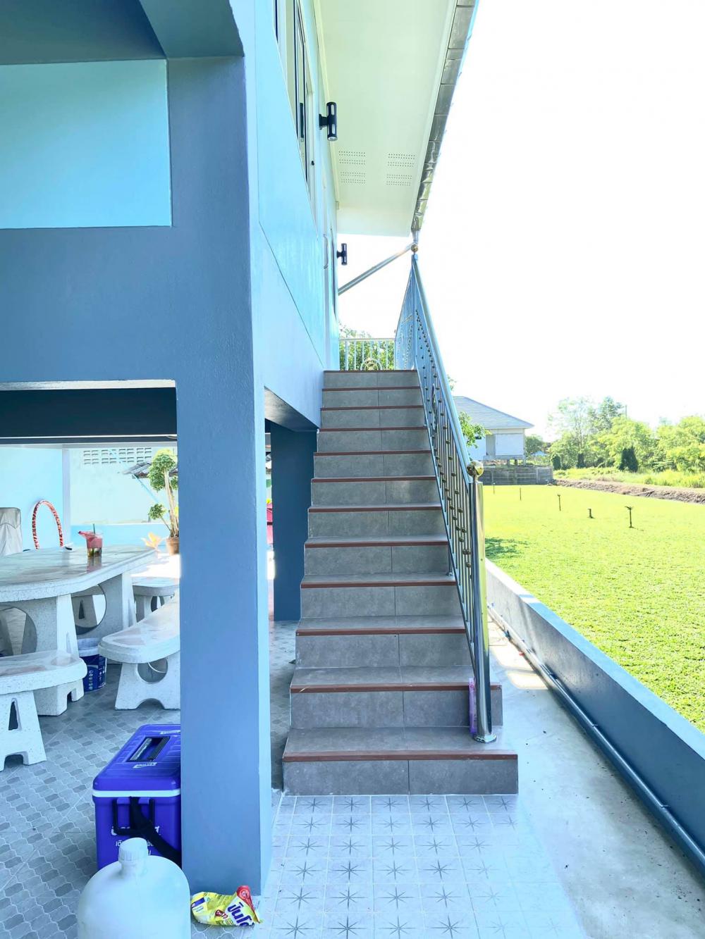 บ้านโมเดิร์น 2 ชั้น ชั้นล่างโถ่ง งบ 3.3 ล้านบาท