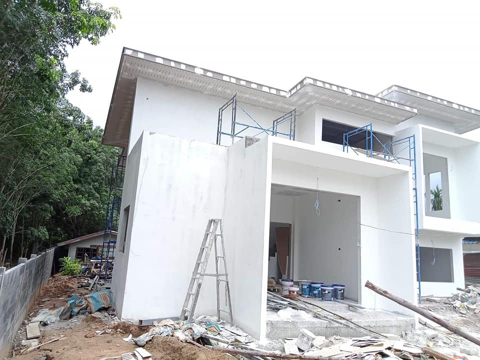 โมเดิร์นชั้นครึ่ง 4 ห้องนอน งบ 1.65 ล้านบาท