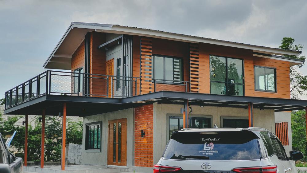 โปรเจคงานรีโนเวท บ้านไม้เก่าที่มีแค่เสาและโครง งบ 1.5 ล้านบาท