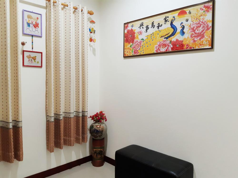 แค่นี้ก็สุขใจ แต่งบ้านสวยมาก รายล้อมด้วยต้นไม้