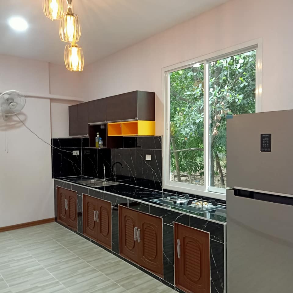 รีวิวบ้านใหม่จากทางบ้าน โมเดิร์น 3 ห้องนอน 2 ห้องน้ำ 1 ห้องโถง 1 ห้องครัว งบ 1.3 ล้าน