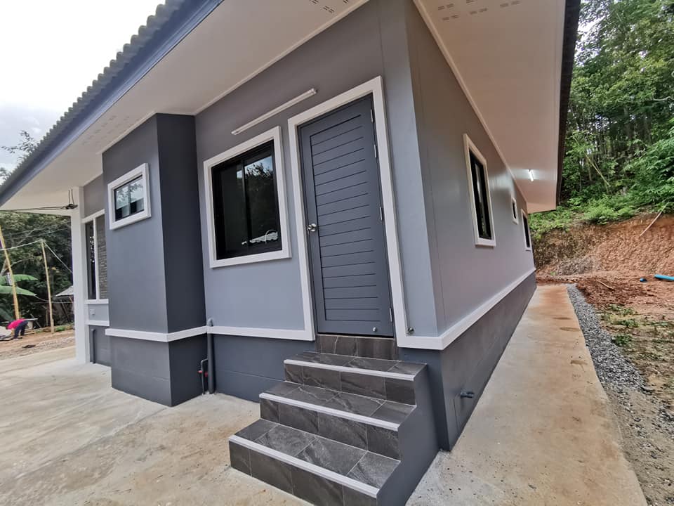 บ้านสไตล์คอนเทมโพรารี่ งบ 1 ล้าน ได้ถึง 3 ห้องนอน 2 ห้องน้ำ 1 ห้องโถง 1 ห้องครัว