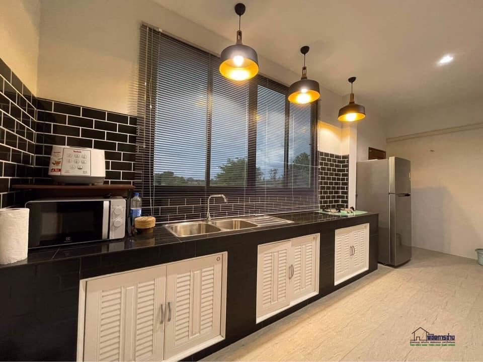 โมเดิร์น งบ 1.39 ล้านบาท ( 3 ห้องนอน 2 ห้องน้ำ 1 ห้องรับแขก 1 ห้องครัว และระเบียงหน้าบ้าน)