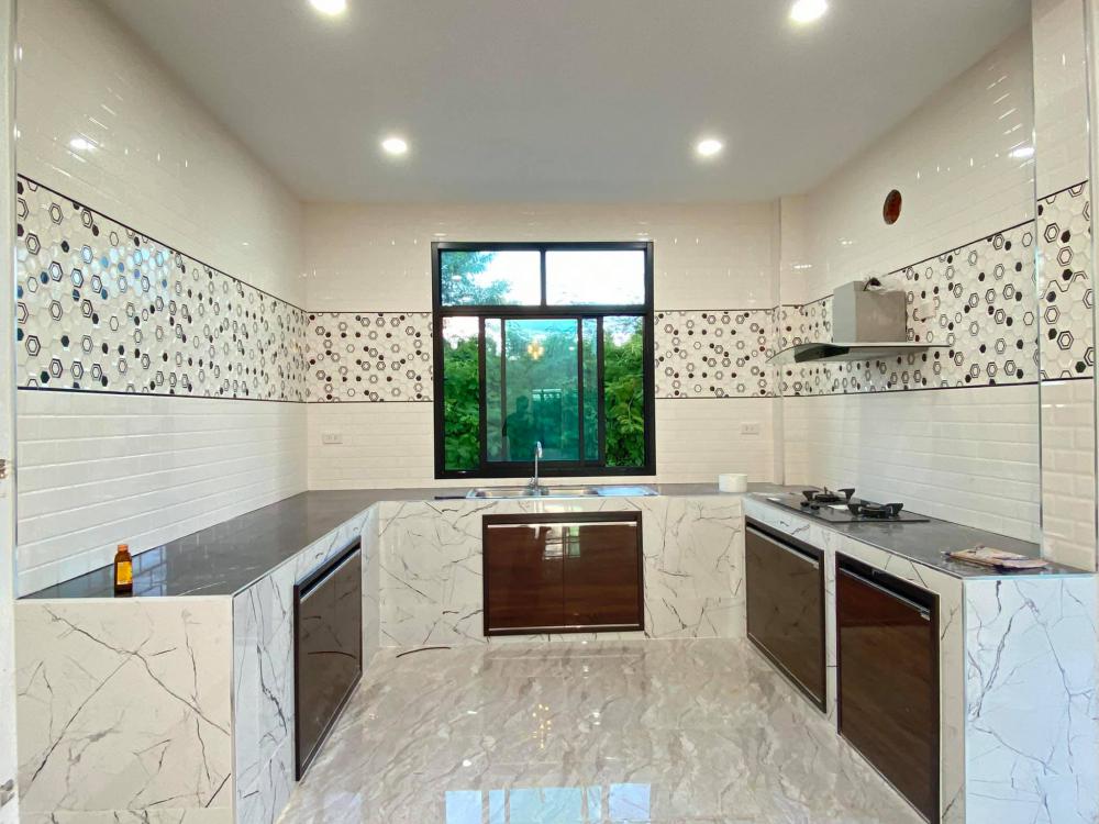 บ้านโมเดิร์น 350 ตร.ม. 4 ห้องนอน งบ  4.3-4.5 ล้านบาท