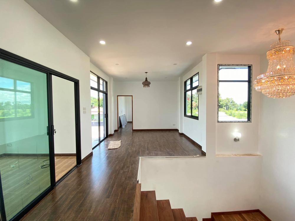 บ้านโมเดิร์น 350 ตร.ม. 4 ห้องนอน งบ  4.3-4.5 ล้านบาท