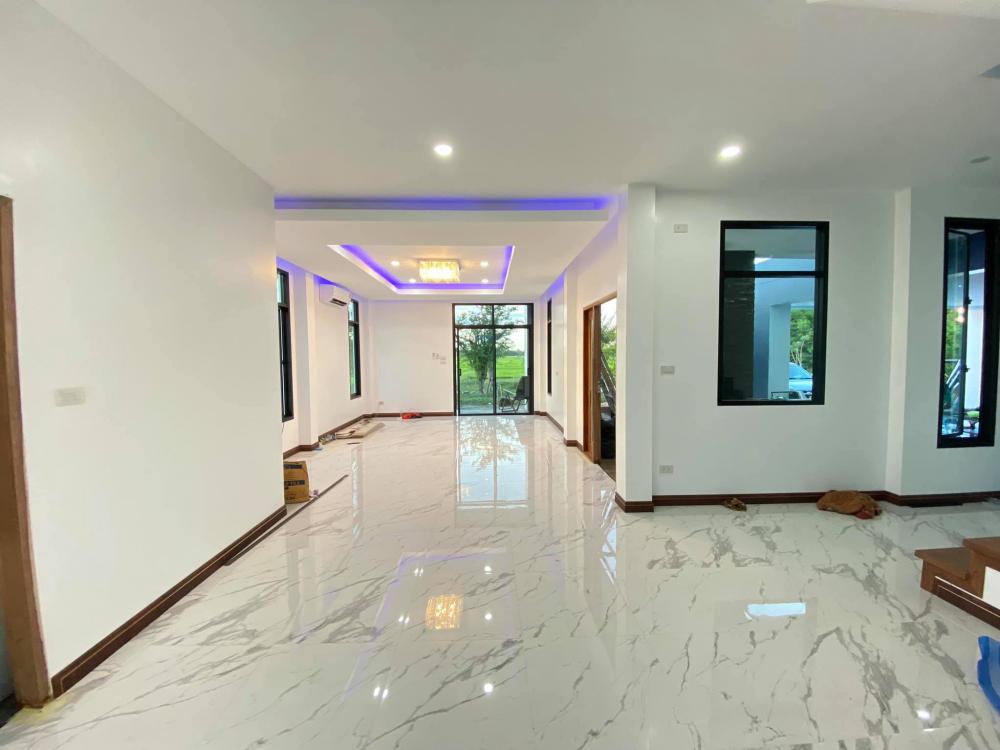 บ้านโมเดิร์น 350 ตร.ม. 4 ห้องนอน งบ  4.3-4.5 ล้านบาท