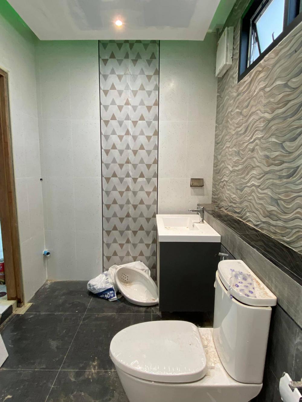 บ้านโมเดิร์น 350 ตร.ม. 4 ห้องนอน งบ  4.3-4.5 ล้านบาท