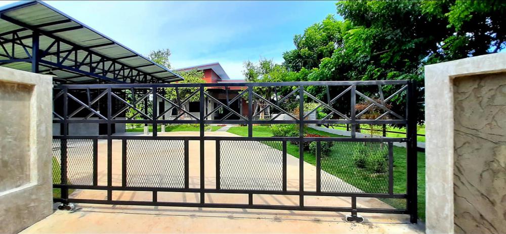 บ้านโมเดิร์น และไอเดียโรงจอดรถ