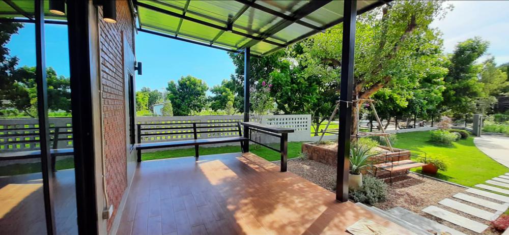 บ้านโมเดิร์น และไอเดียโรงจอดรถ