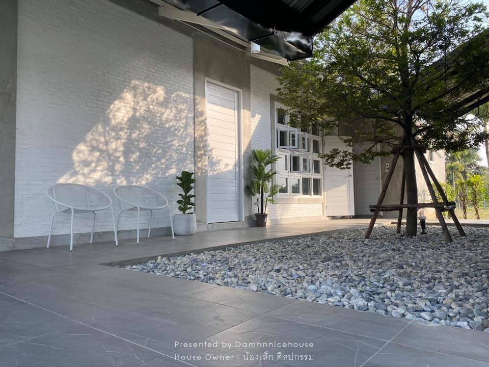 บ้านที่เป็นโฮมออฟฟิศ ร้านกาแฟ และพักอาศัยได้ สร้างด้วยงบ 1.1 ล้านบาท