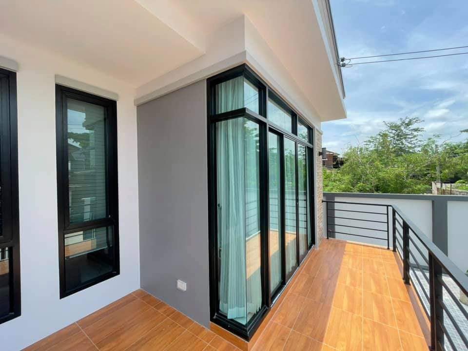 บ้านโมเดิร์น งบ 1.5 ล้าน พื้นที่ 76 ตร.ว.