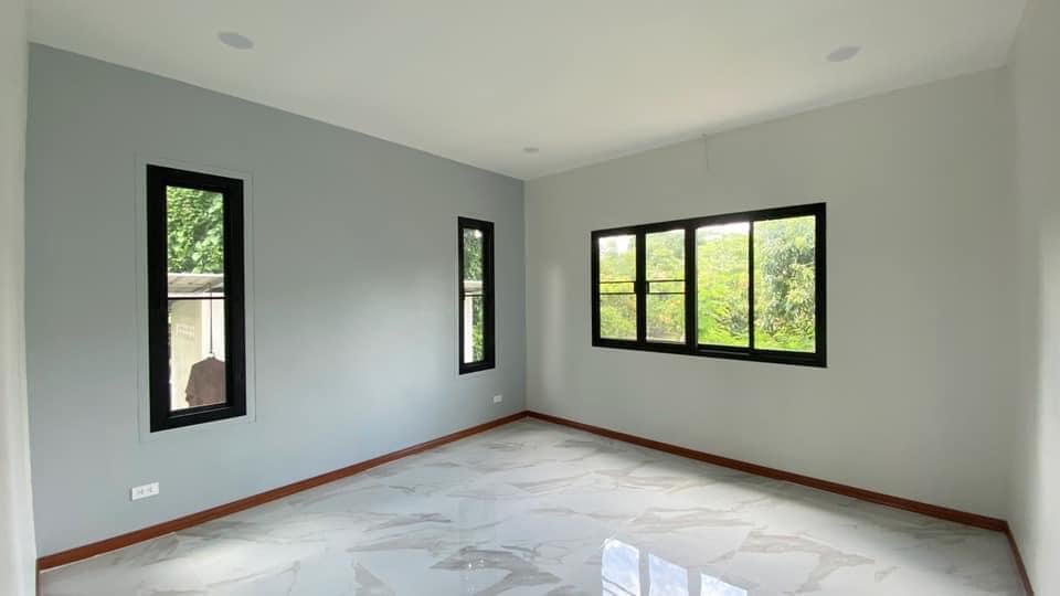 บ้านโมเดิร์นยกสูง 3 ห้องนอน งบ 1.185 ล้านบาท