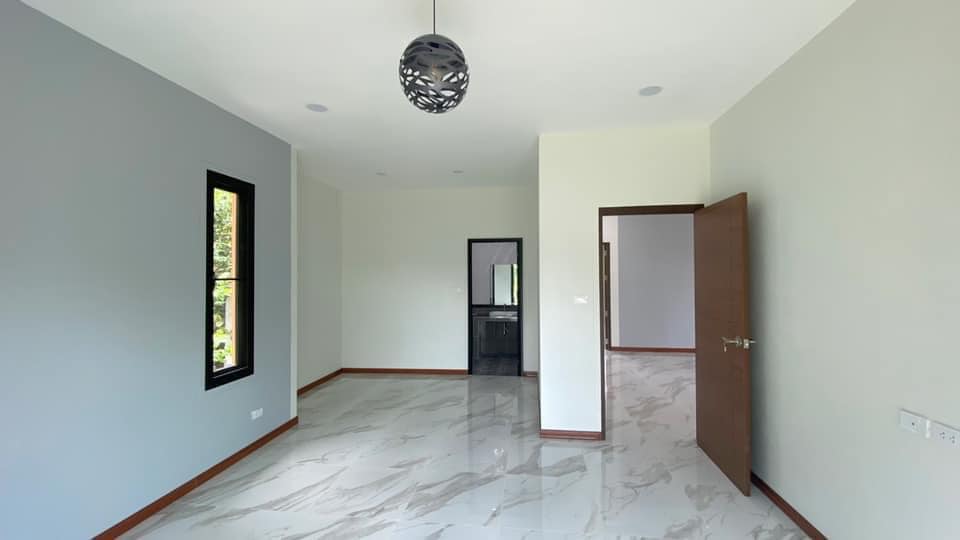 บ้านโมเดิร์นยกสูง 3 ห้องนอน งบ 1.185 ล้านบาท