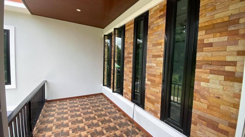 บ้านโมเดิร์นยกสูง 3 ห้องนอน งบ 1.185 ล้านบาท