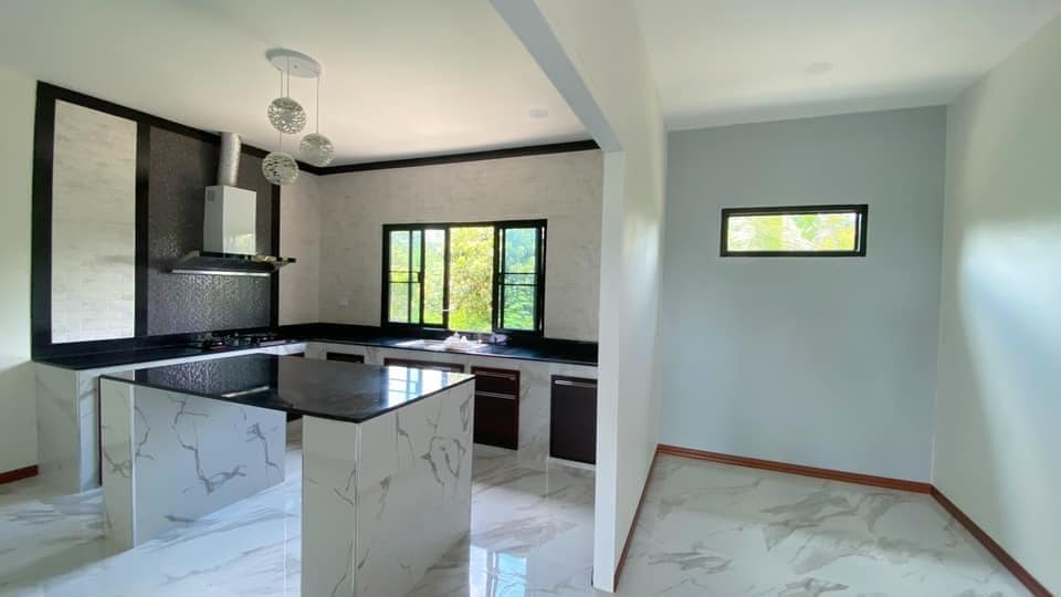 บ้านโมเดิร์นยกสูง 3 ห้องนอน งบ 1.185 ล้านบาท