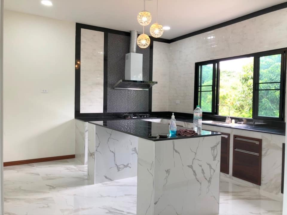 บ้านโมเดิร์นยกสูง 3 ห้องนอน งบ 1.185 ล้านบาท