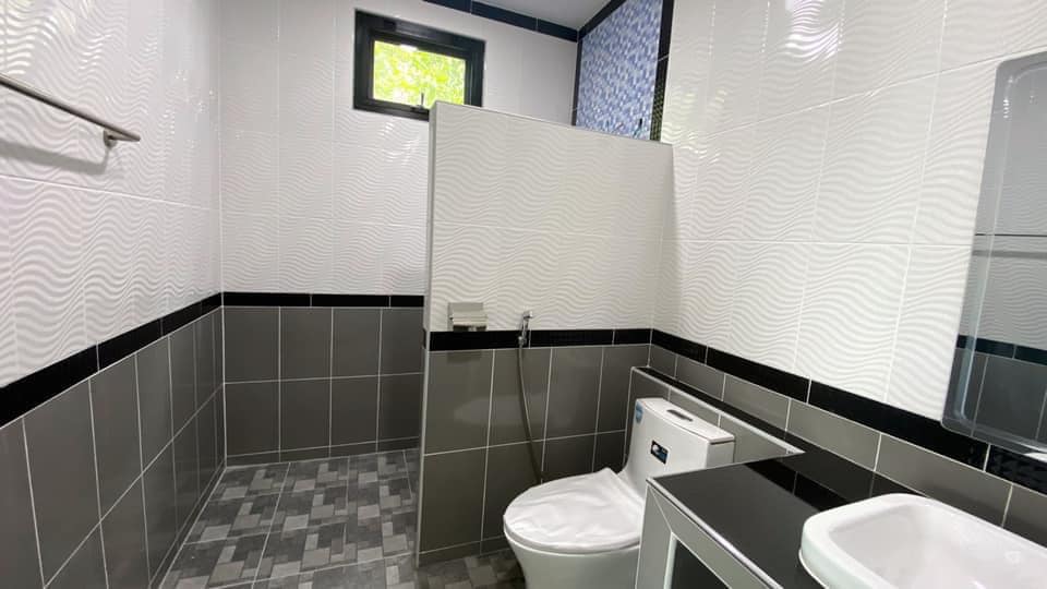 บ้านโมเดิร์นยกสูง 3 ห้องนอน งบ 1.185 ล้านบาท