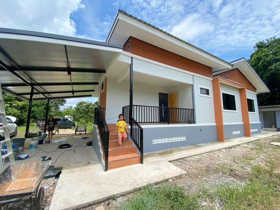 บ้านโมเดิร์นยกสูง 3 ห้องนอน งบ 1.185 ล้านบาท