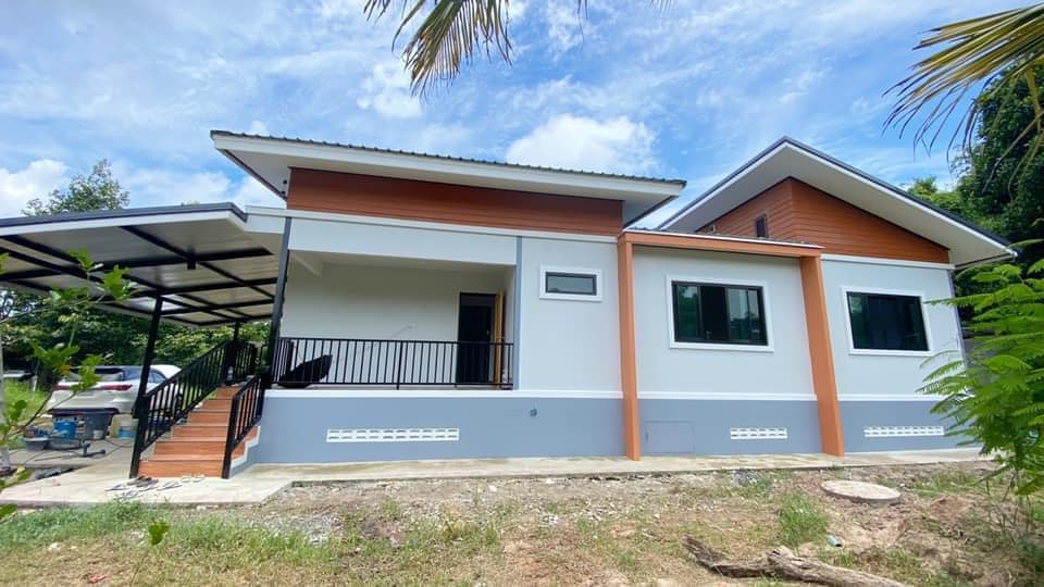 บ้านโมเดิร์นยกสูง 3 ห้องนอน งบ 1.185 ล้านบาท