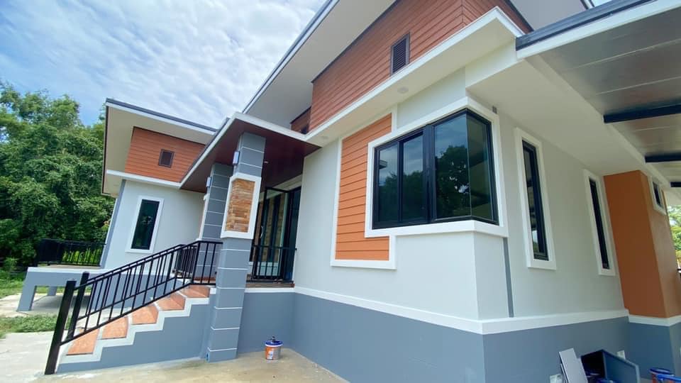 บ้านโมเดิร์นยกสูง 3 ห้องนอน งบ 1.185 ล้านบาท