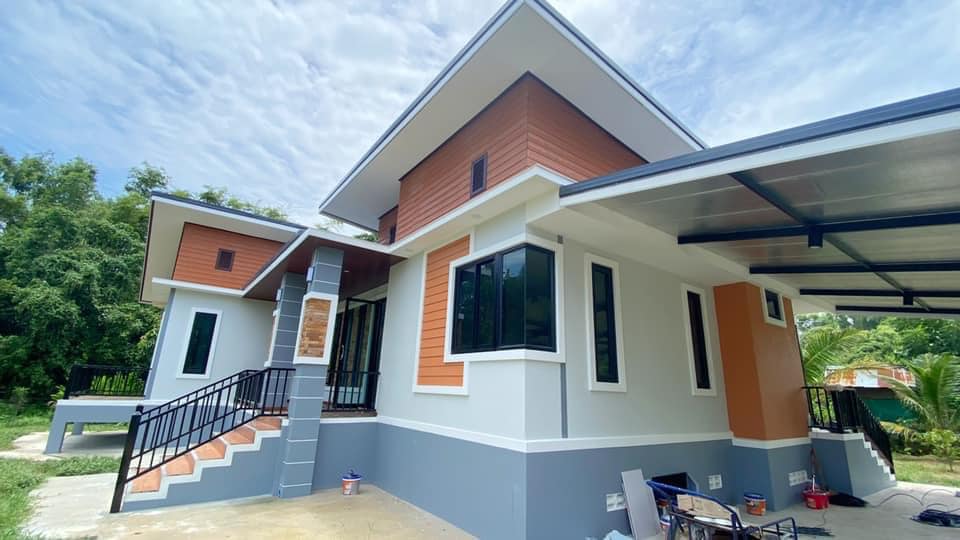 บ้านโมเดิร์นยกสูง 3 ห้องนอน งบ 1.185 ล้านบาท