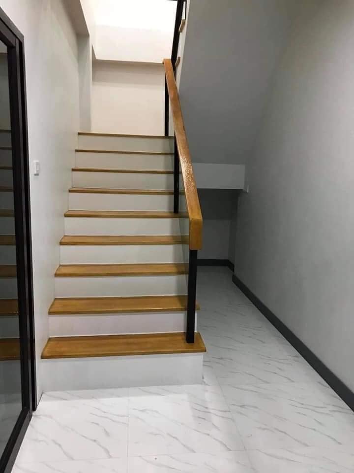 โมเดิร์น 2 ชั้น 4 ห้องนอน งบ 1.8 ล้าน