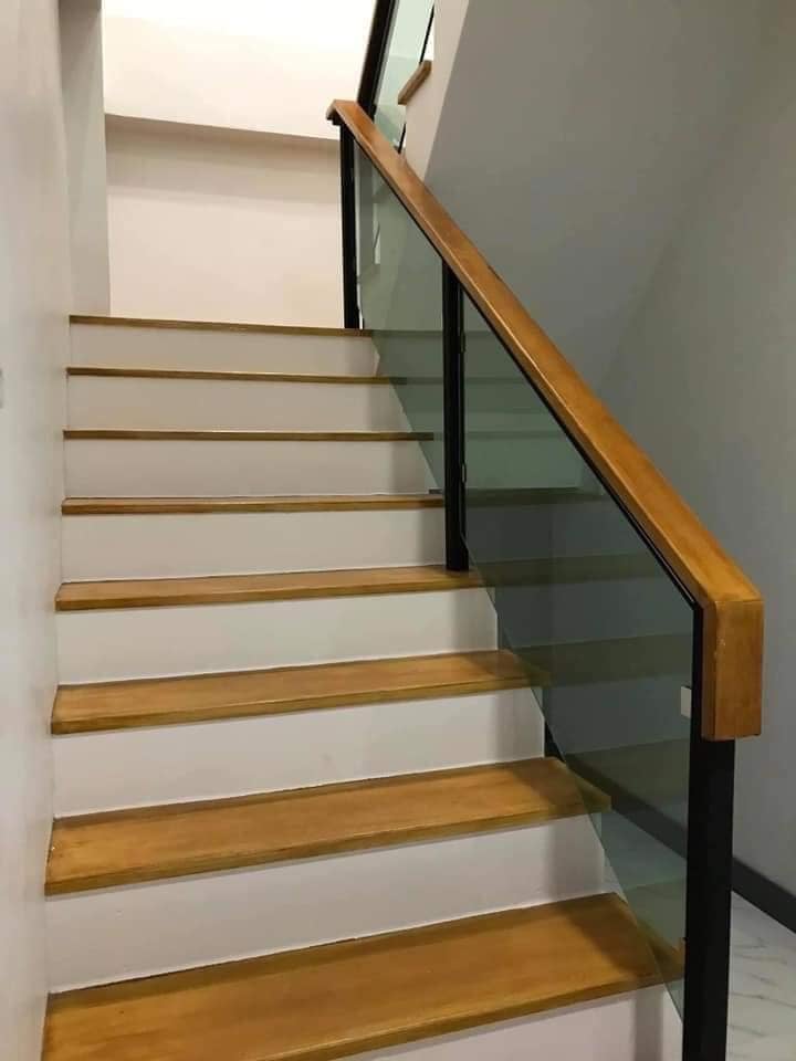 โมเดิร์น 2 ชั้น 4 ห้องนอน งบ 1.8 ล้าน