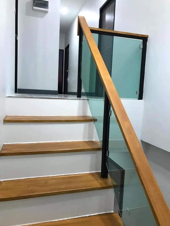 โมเดิร์น 2 ชั้น 4 ห้องนอน งบ 1.8 ล้าน