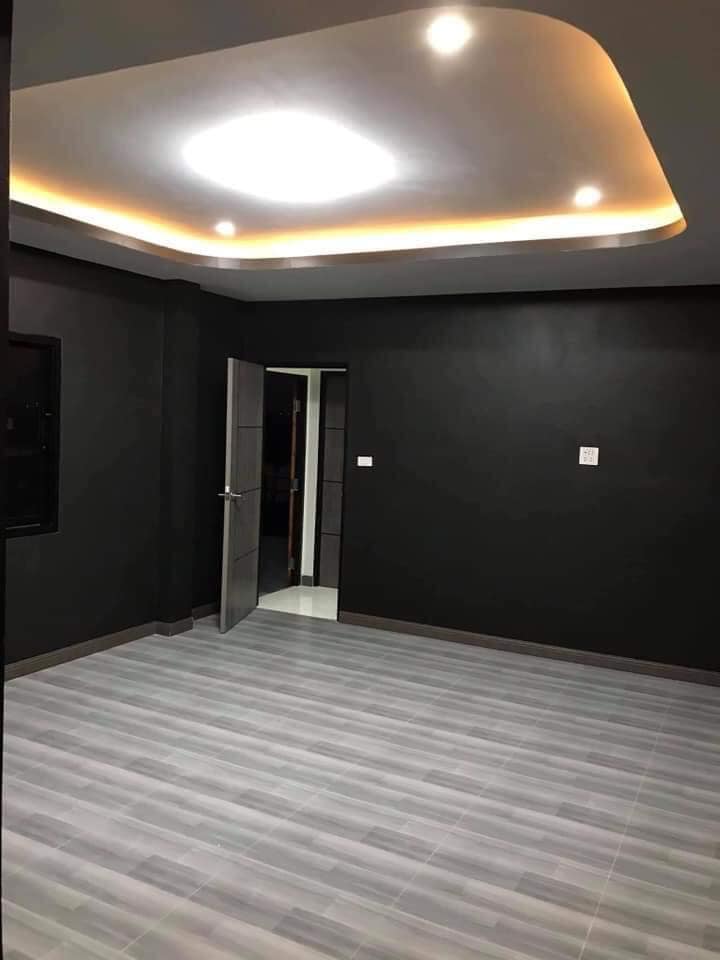 โมเดิร์น 2 ชั้น 4 ห้องนอน งบ 1.8 ล้าน