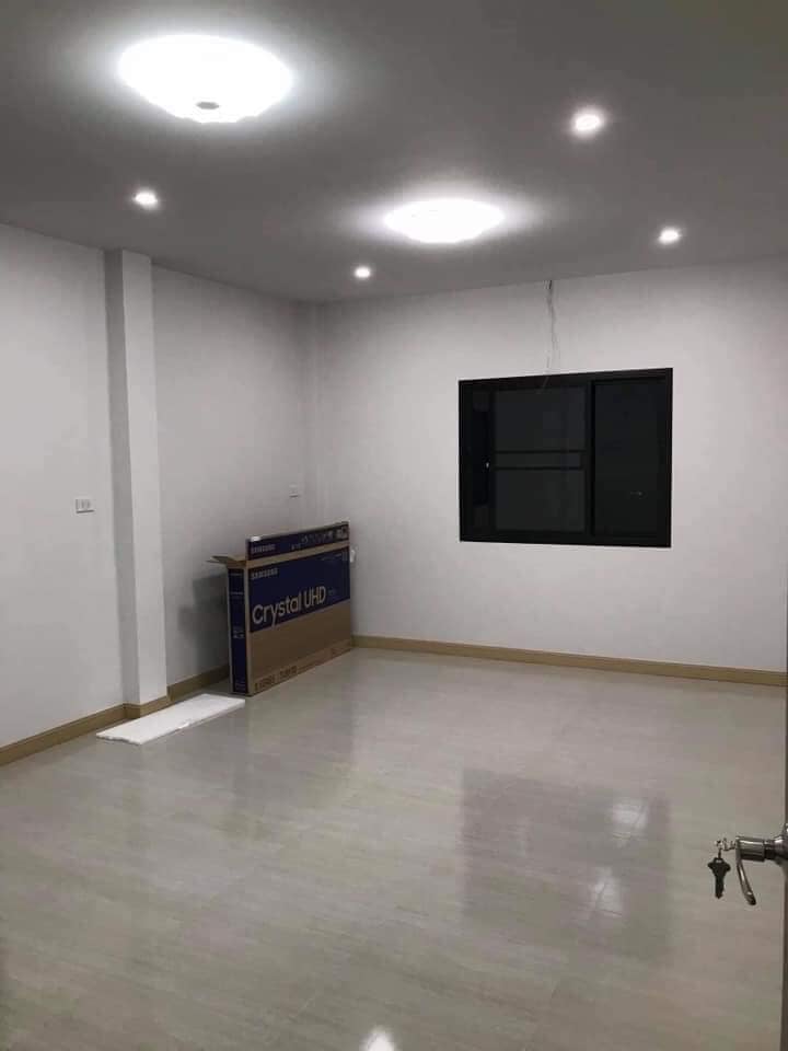 โมเดิร์น 2 ชั้น 4 ห้องนอน งบ 1.8 ล้าน