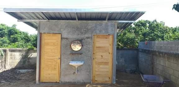 ไอเดียห้องน้ำขนาดเล็กนอกบ้าน